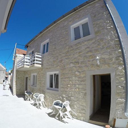 Apartments And Rooms By The Sea Bibinje, Zadar - 6199 Εξωτερικό φωτογραφία