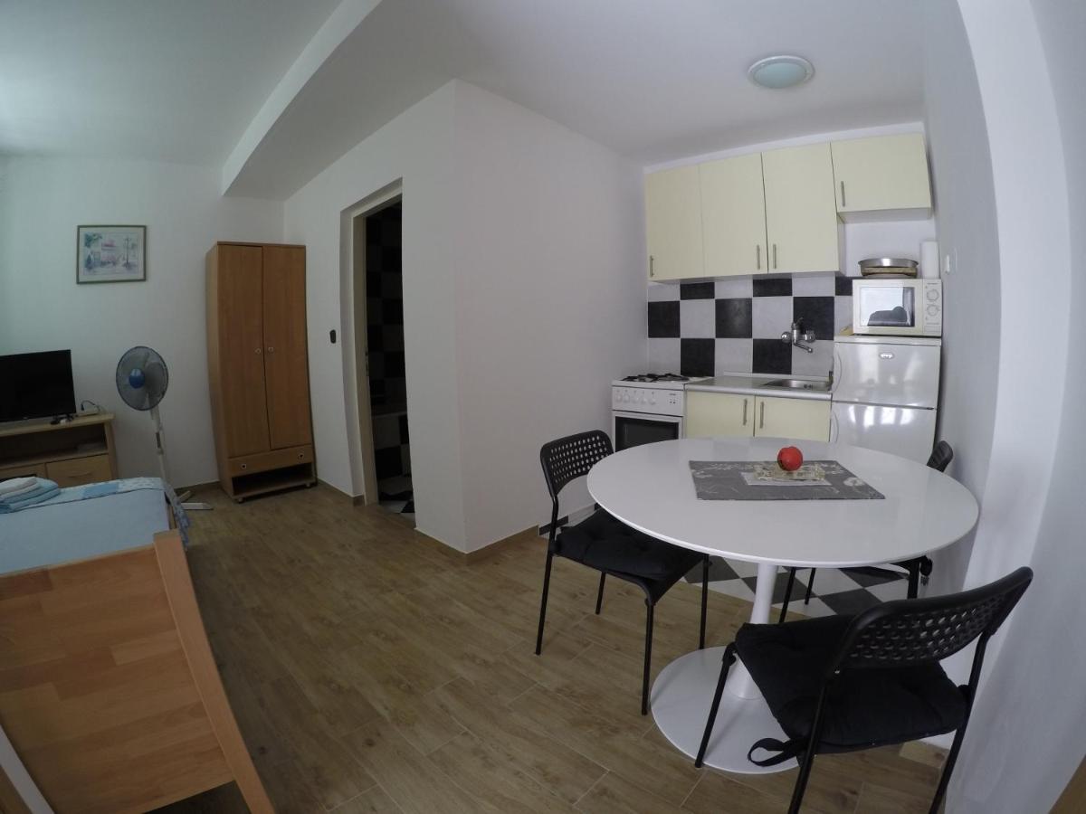 Apartments And Rooms By The Sea Bibinje, Zadar - 6199 Εξωτερικό φωτογραφία